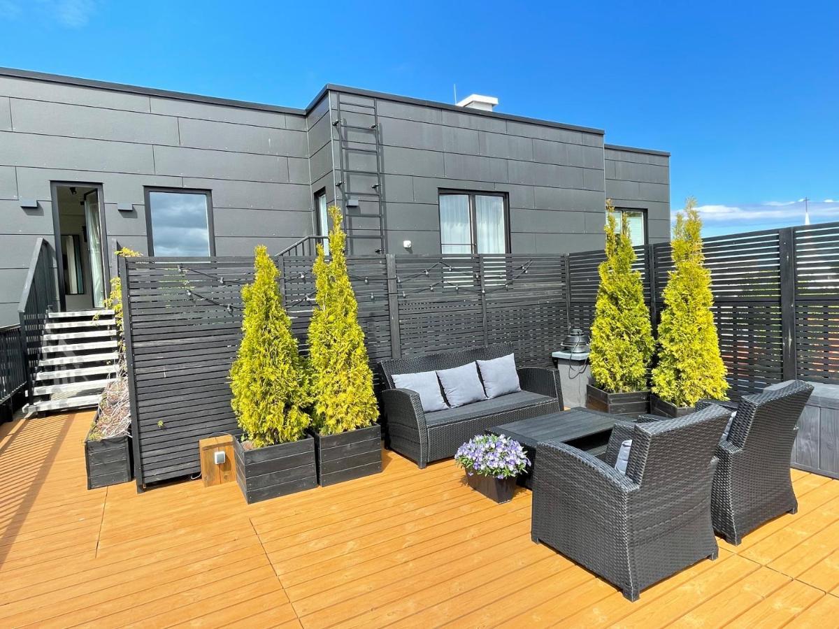 City Terrace Apartment Avangard - Large Private Roof Terrace Talin Exterior foto