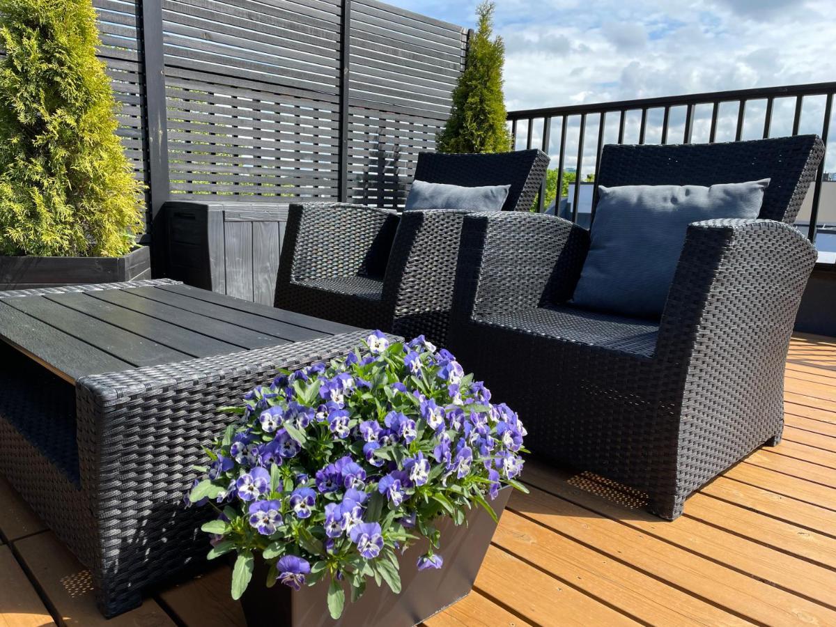 City Terrace Apartment Avangard - Large Private Roof Terrace Talin Exterior foto